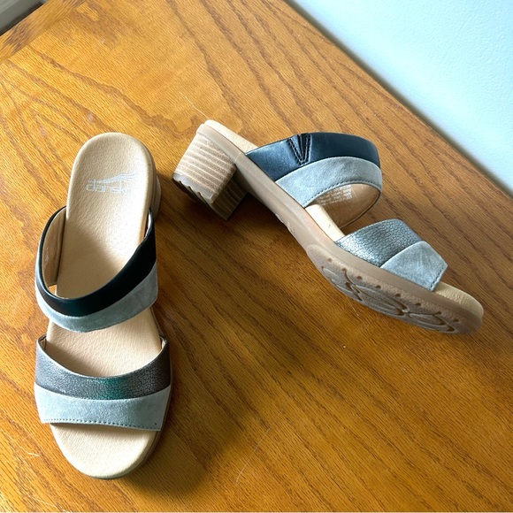 Dansko Theresa Multi-Strap Slip-On Sandal. Size 38/US8. - Picture 4 of 13